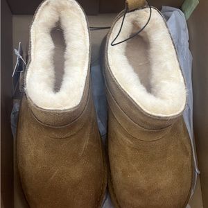 BRAND NEW IN BOX PAWS BY BEAR PAW,